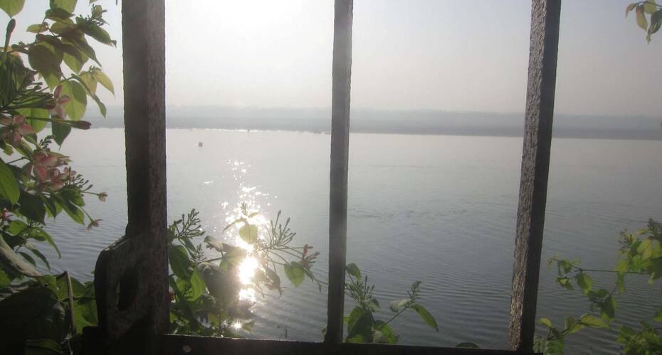 TG Stays Rinku Silk House, Varanasi 4